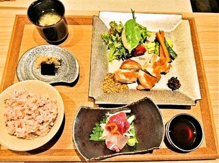 城崎温泉のランチはこちら カニや但馬牛が食べられるお店などおすすめ11選 食べログまとめ