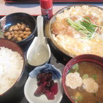 ようこそ - とんかつ玉締め定食￥815