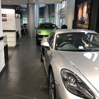 ザ モメンタム バイ ポルシェ - 