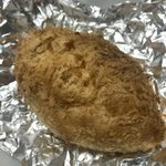 ブックハウスカフェ - 「カレー屋さんの手作り焼きカレーパン(辛口)」400円