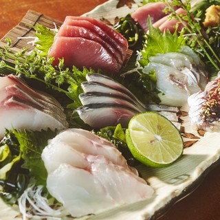 Don't miss the plump fresh fish purchased from Toyosu *"Genji Yaki"!