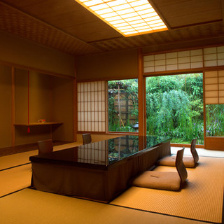 この地で100年以上の歴史を刻む、四季の移ろいを感じる空間