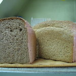 ラ・ナトゥラ - 全粒粉100％食パン　トーストやサンドイッチや何にでも合う。
