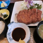 堀うち - 特選ロースかつ定食(1,480円＋税)