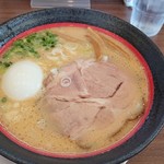 石臼玄麦自家製らーめん 丸竈 - 鶏白湯しょうゆらーめん＋半熟塩たまご