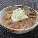 一軒め酒場 - 当店名物の煮込み♪