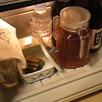 花仙庵 仙仁温泉 岩の湯 - 冷蔵庫の中には野沢菜の漬物が…これが嬉しい。