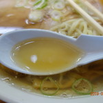 青竹手打ラーメン 日向屋 - 透き通ったスープ