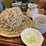 やまぼうし - ざる蕎麦大盛り ¥1150(税込)