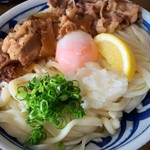 うどんの庄 真田 - 肉玉ぶっかけ アップ