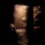 花仙庵 仙仁温泉 岩の湯 - 洞窟風呂の奥には滝もあります。