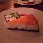 Cafe towa - ラムレーズンのベイクドチーズケーキ