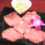 黒毛和牛焼肉 新宿肉善 - 