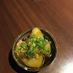 鉄板焼き鶏と卵の居酒屋 とりたま～鶏玉～ - もつ煮込み