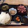 焼肉お食事処　山陽路 - 料理写真:カルビランチの肉大盛りとご飯大盛り