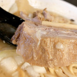 野菜みそラーメン 鬼首 - ブタの厚さよ(ﾟ-ﾟ；)