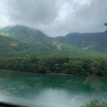 上高地　大正池ホテル - 窓から見える焼岳方面⁽⁽ૢ(⁎❝ົཽω.❝ົཽ⁎)✧