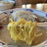 札幌館 - 麺リフト