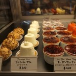 オーボンヴュータン - ケーキショーケース