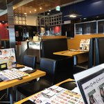 Goemon - 店内をパシャ 誰も居らん客
                      平日の開店直後