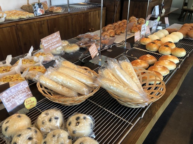 ベーカリー カフェ キキ Bakery Cafe Kiki 近江八幡 パン 食べログ