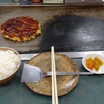 Kagomi - ●お好み焼き定食 (豚玉 小ｻｲｽﾞ)650＋ﾀｺ焼き4個 200＋缶ｺｰﾗ150=1,000円 2019年09月