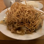 南海飯店 - かたい焼ソバの麺