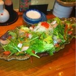 石狩川 - 海鮮サラダ！ボリューム満点魚介てんこ盛り！
