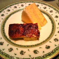 ビストロ ボンファム - デザート。　クリームブリュレとマンゴケーキ