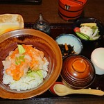 三枚目 助五郎 - 三陸海鮮こぼれ丼