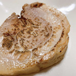 野菜みそラーメン 鬼首 - バーナーで炙りを入れる