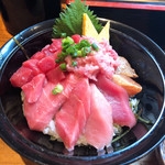 清水港　みなみ  - 本日の日替り 鮪三昧丼