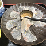 食処はる 澤の家 - 鯛1枚、思ったよりも薄めですがこの透明感。、