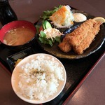 Taiwan Ramen Gyozatacchan - 大えびフライ定食（税込1200円）