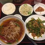 台湾料理 福源 - 料理写真:ランチ 青椒肉絲(680円)＋70円で台湾ラーメン