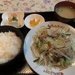 みっちゃんラーメン - 野菜いため定食です。(2019年9月)