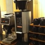 武蔵野カンプス - 2012/02   これが、新しいコーヒーメーカー
      
      ビックサイズです。
      