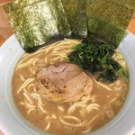 Sounanya - ラーメン中(800円)