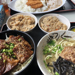 本家 亀そば うん玉店 - 