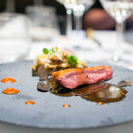 Le FAVORI - フランス産シャラン仔鴨胸肉のロースト　黒トリュフ