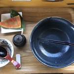 CAFE&SHOP Lotus Land - 2019/09/07
      今週のおまかせセット 550円
      〈野菜たっぷり塩ラーメン〉
      ･自家製中華麺の、野菜たっぷり塩ラーメン（手作り麻辣醤添え）
      ･チャーハン
      ･スイカ（農薬、化学肥料不使用）