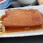 ヤマタくん - 鮪の冊をそのまま煮付けに！刺身なら10切れは取れそう