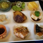 和 Ann あん藤 - おまかせランチ、ワンプレートの料理