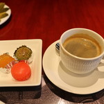 オーグランセードル - エスプレッソとお菓子