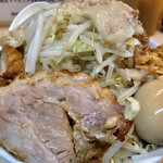 自家製ラーメン大者 - 巨人級の量で見た目も大満足です【料理】 
