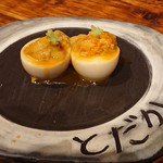 立呑み とだか - ウニ・オン・ザ・煮玉子