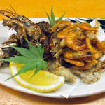 創味魚菜　岩手川 - シャコ、小エビ、イシモチの唐揚げ