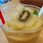 スワンズカフェ ジューススタンド - ゴールデンスムージー〜犬山産ゴールデンキウイ＆パイナップル
