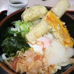 完熟うどん処 獅子家 - ちくわ天うどん