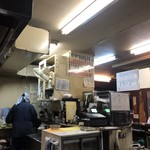 秀勝 - すいません，大将の後ろ姿が映り込んでしまいました．本日の限定メニューを撮りたかっただけです（汗